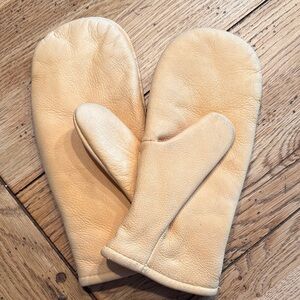 Genuine Deerskin Mittens. Medium